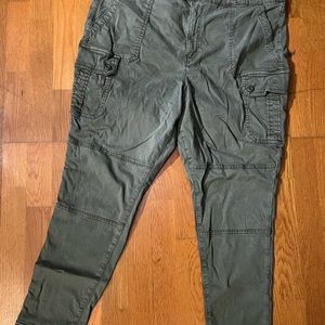 American eagle green cargo pants